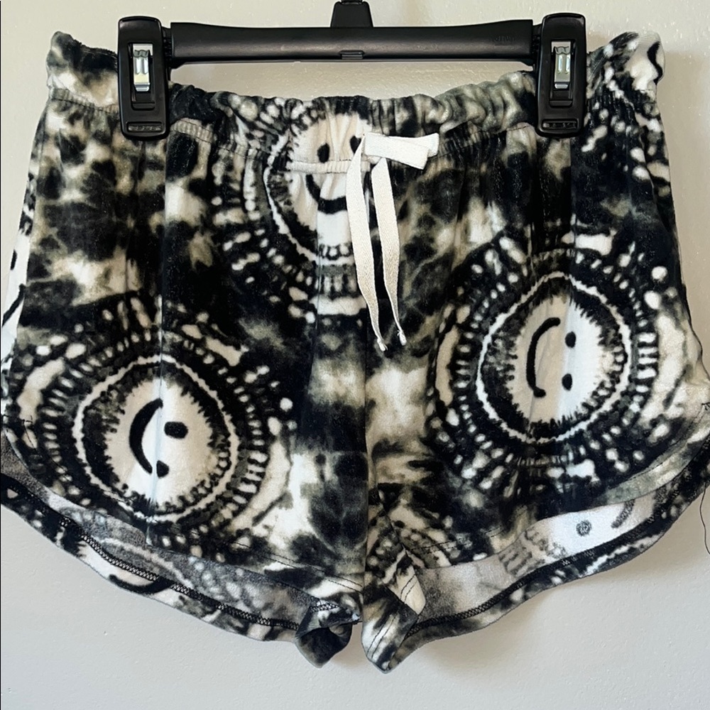 Black and White Tie-Dye Women's Shorts